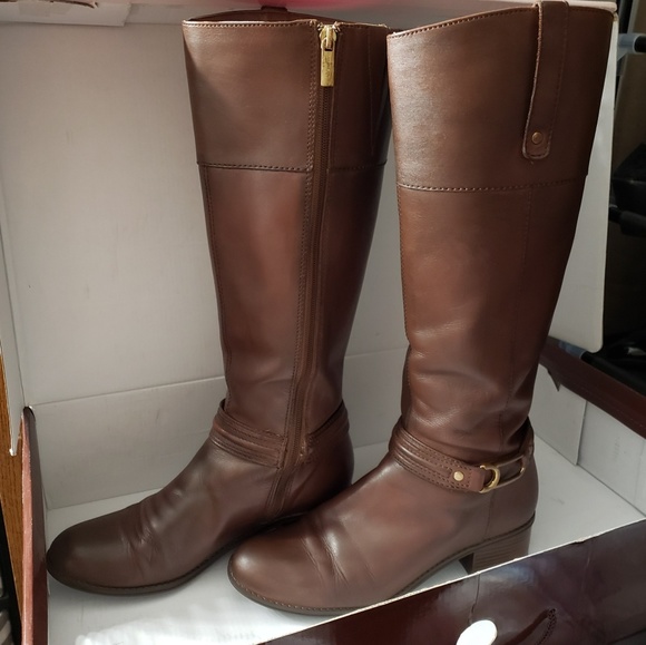 most comfortable wide calf boots
